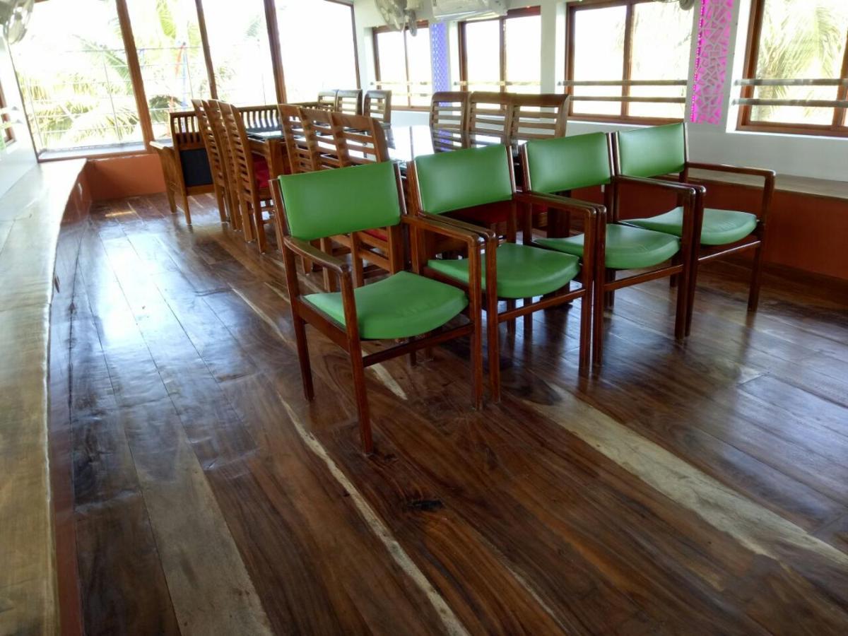 Marari Houseboat Hotell Mararikulam Eksteriør bilde