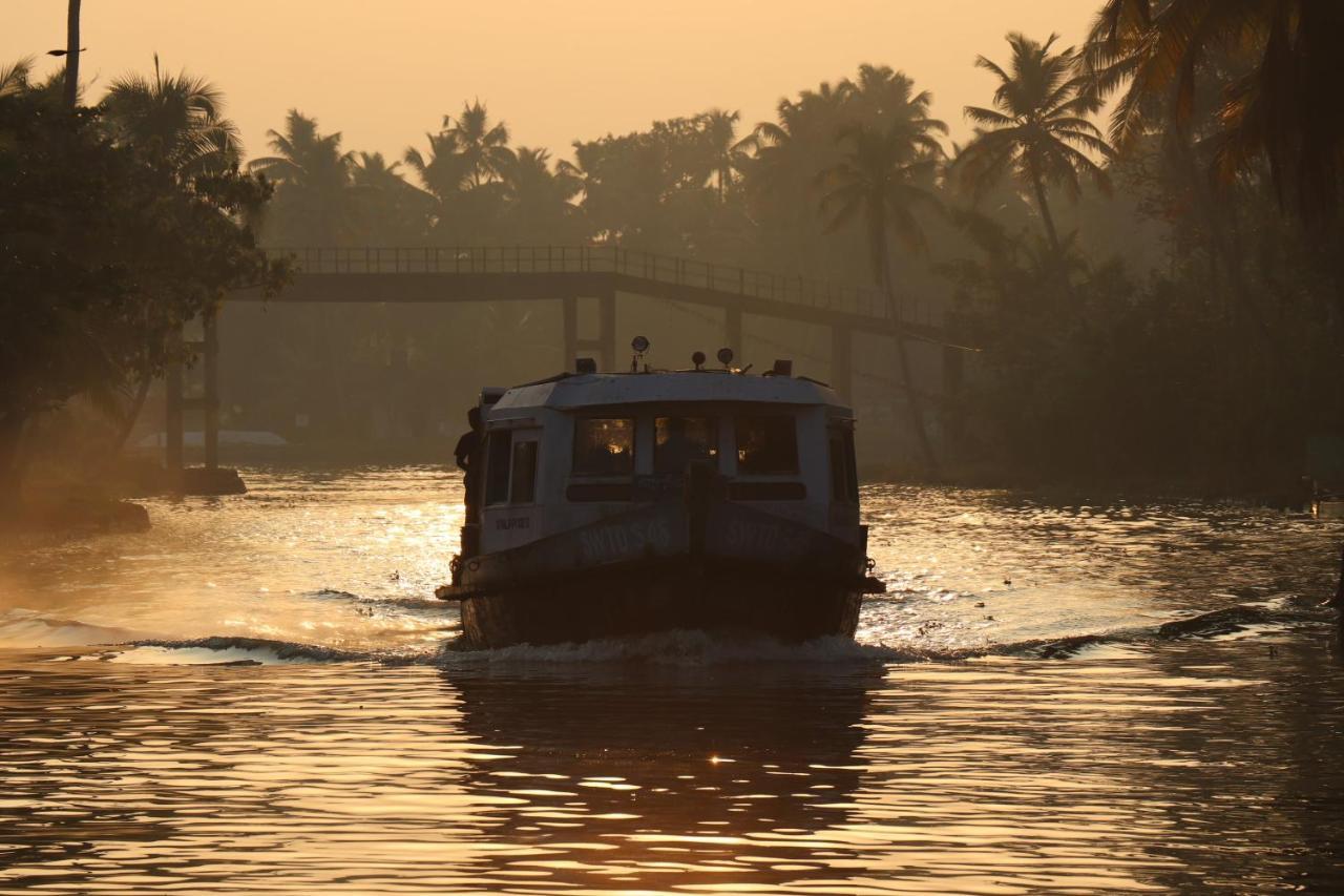 Marari Houseboat Hotell Mararikulam Eksteriør bilde