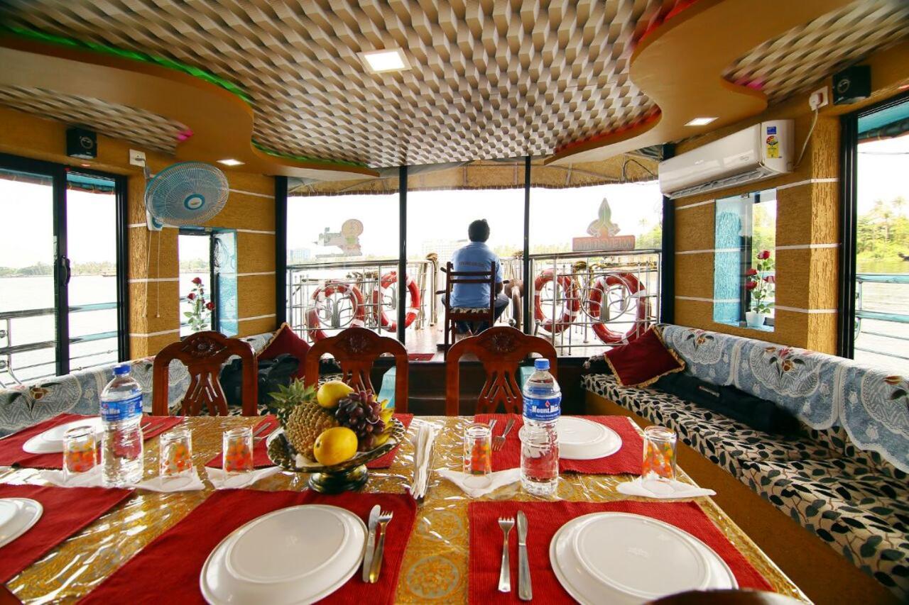 Marari Houseboat Hotell Mararikulam Eksteriør bilde