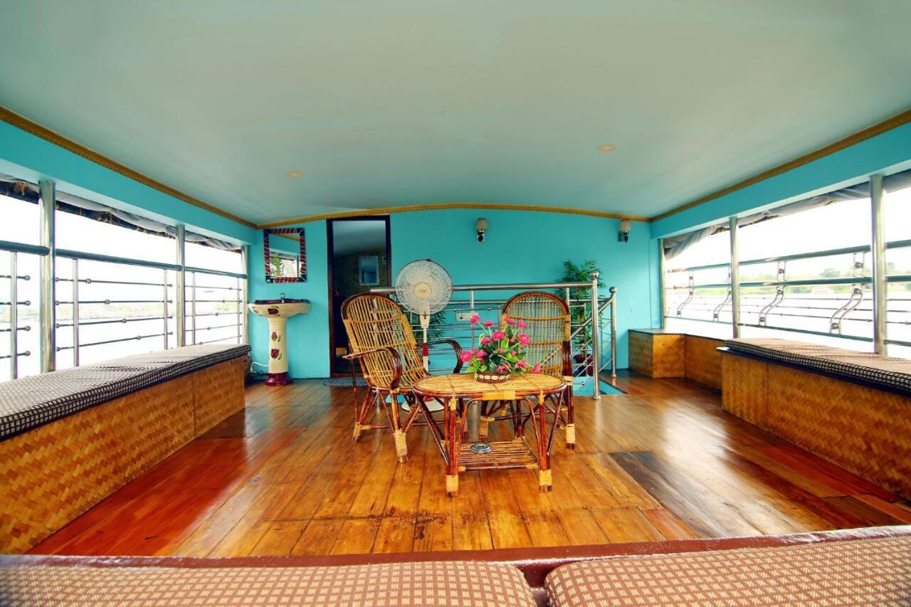 Marari Houseboat Hotell Mararikulam Eksteriør bilde