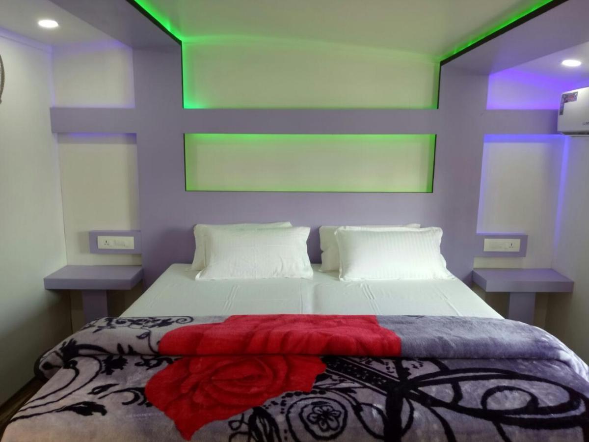 Marari Houseboat Hotell Mararikulam Eksteriør bilde
