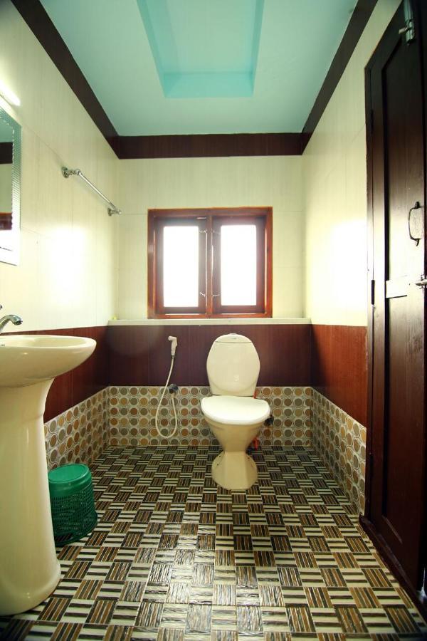Marari Houseboat Hotell Mararikulam Eksteriør bilde