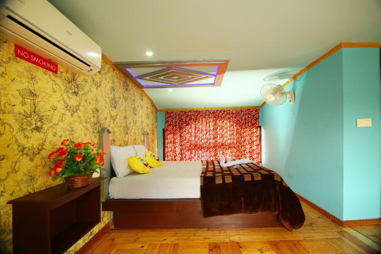 Marari Houseboat Hotell Mararikulam Eksteriør bilde