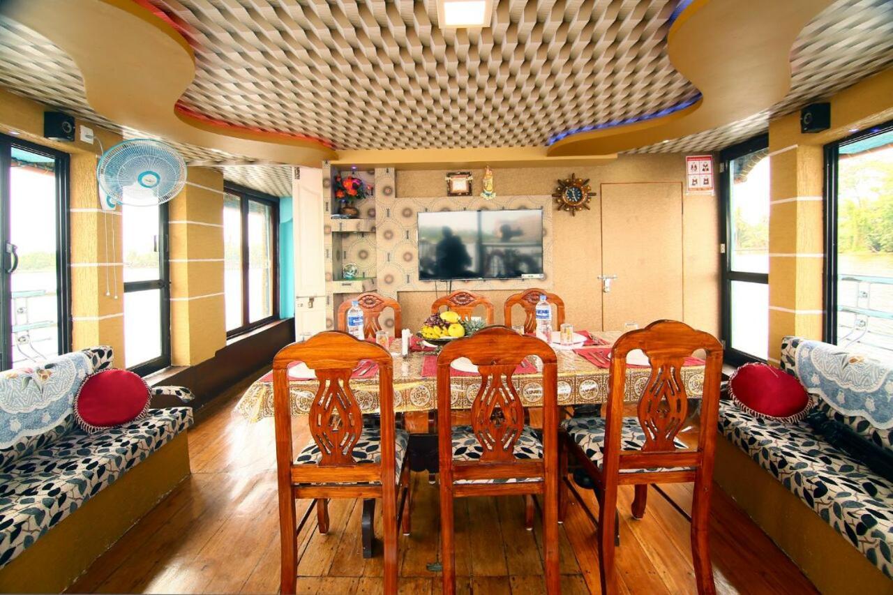 Marari Houseboat Hotell Mararikulam Eksteriør bilde