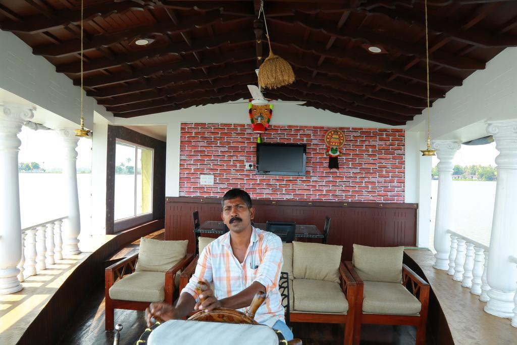 Marari Houseboat Hotell Mararikulam Eksteriør bilde