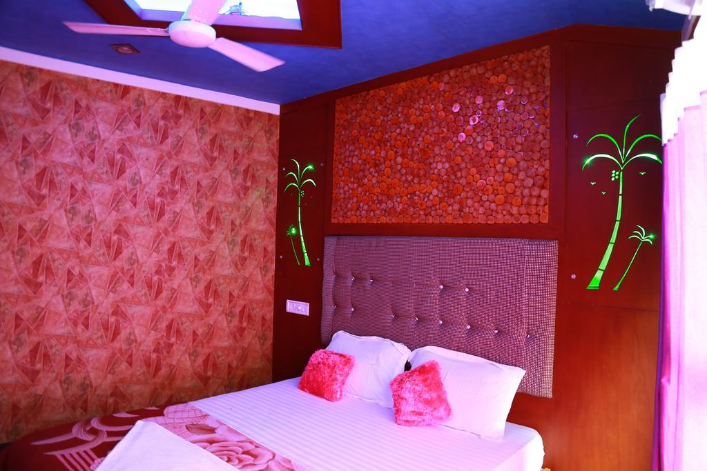 Marari Houseboat Hotell Mararikulam Rom bilde