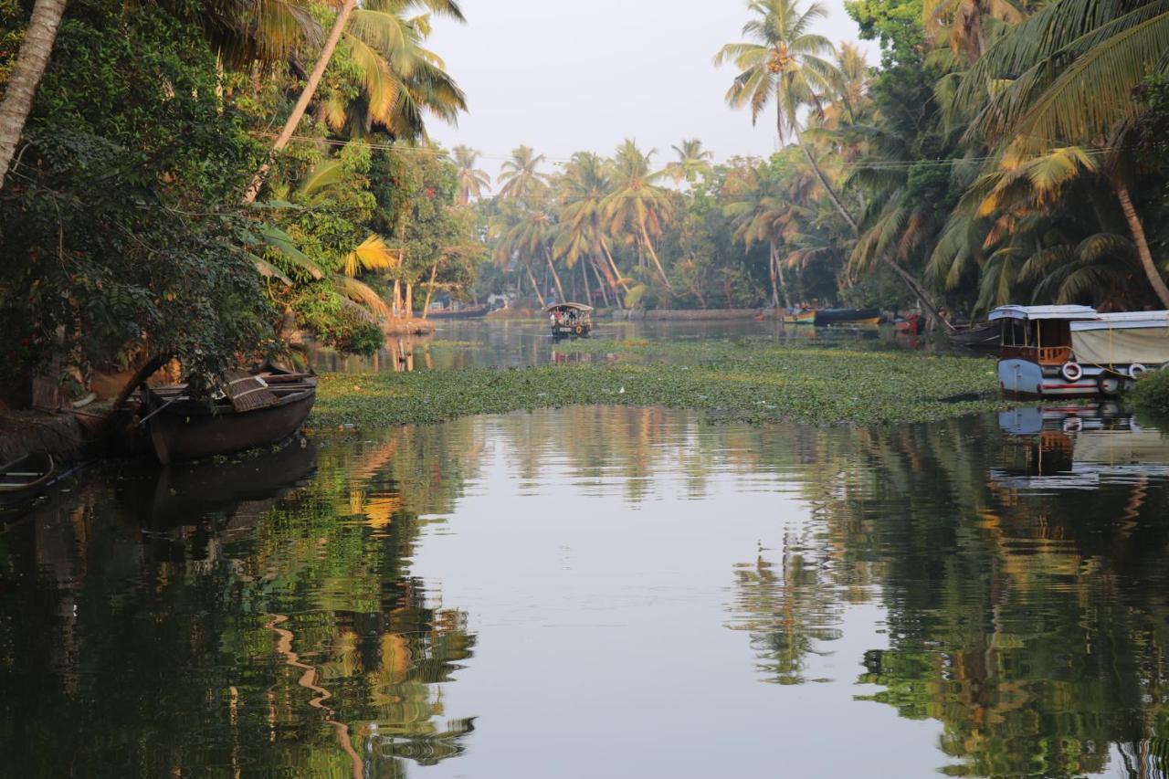 Marari Houseboat Hotell Mararikulam Eksteriør bilde