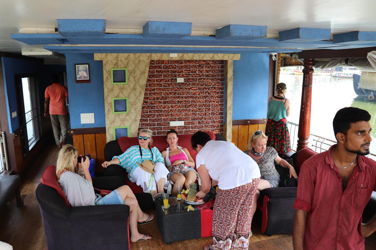Marari Houseboat Hotell Mararikulam Eksteriør bilde