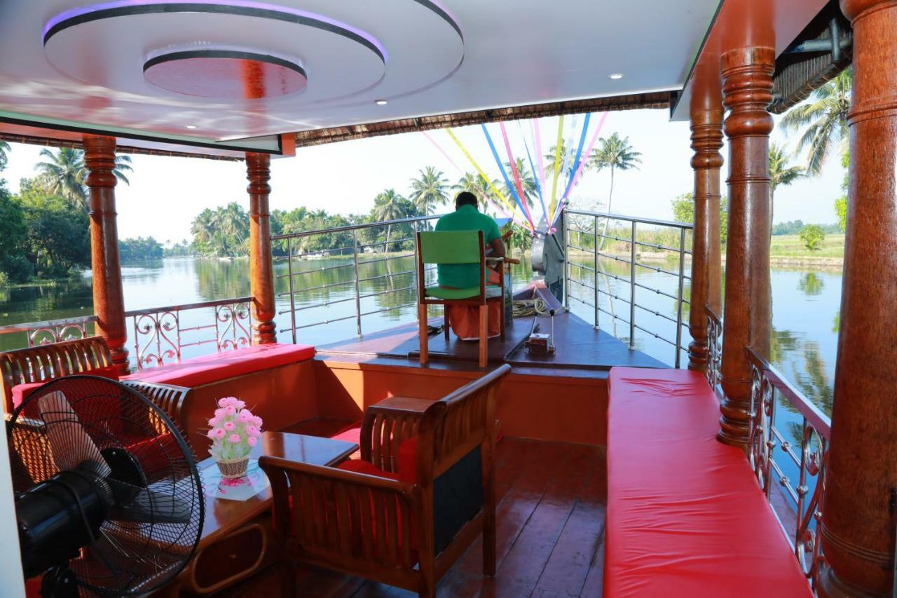Marari Houseboat Hotell Mararikulam Eksteriør bilde